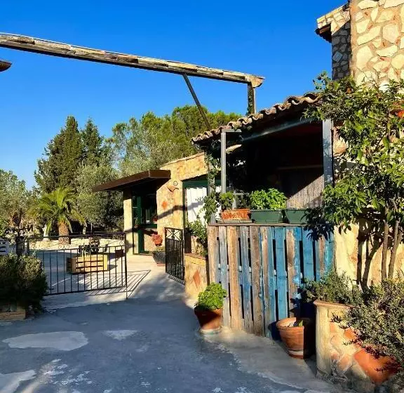 هتل Agriturismo Villa Assunta
