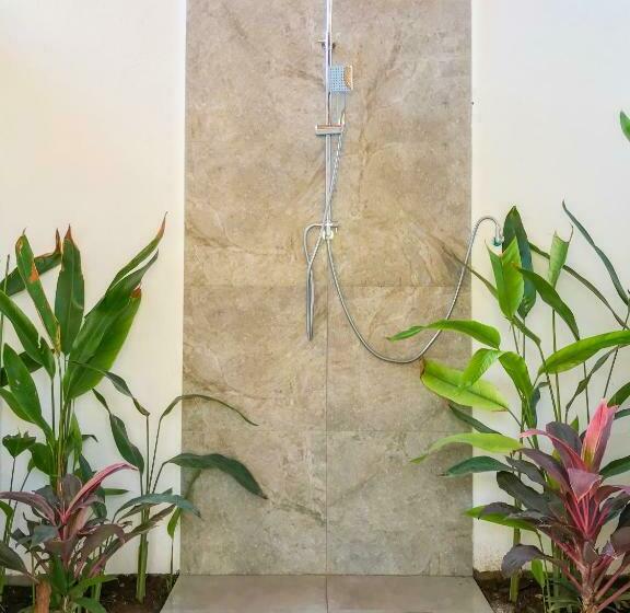 هتل Mandala Tribe Treehouses