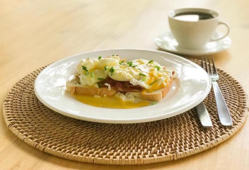 هتل Mandala Tribe Treehouses