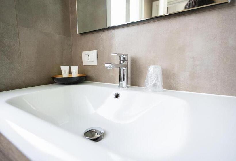 پانسیون Fourooms   Bari Sparano