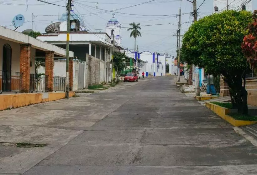 ペンション Las Huellas Del Caminante