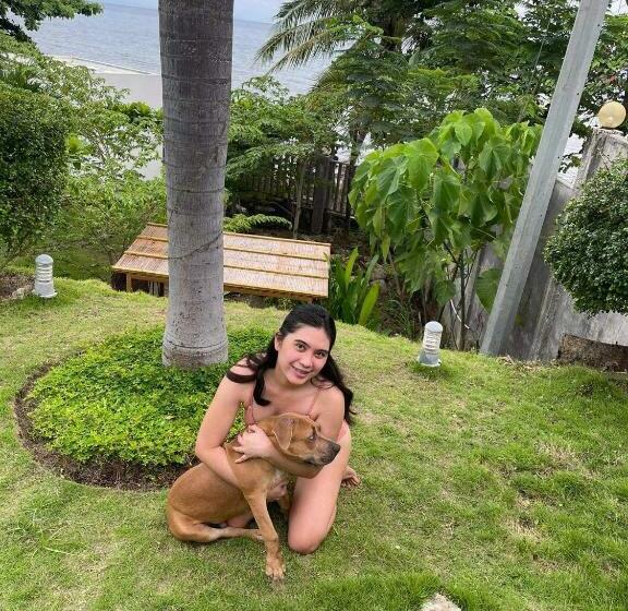 A Villas Resort & Restaurant