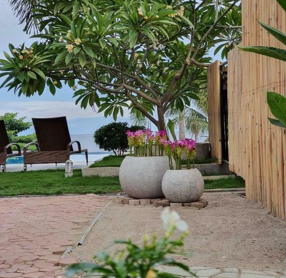 A Villas Resort & Restaurant