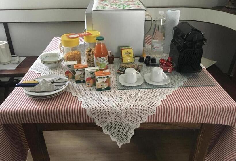 تختخواب و صبحانه Alla Rotonda Dai Santi