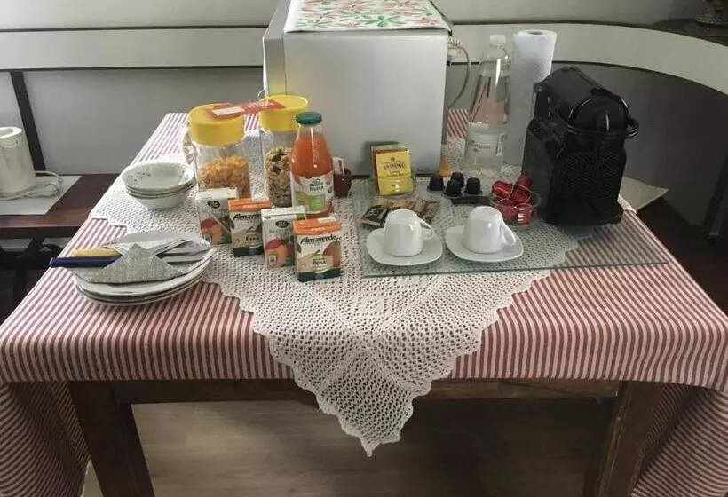 تختخواب و صبحانه Alla Rotonda Dai Santi