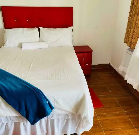 ベッドアンドブレックファースト Chumluyatha Airport Bnb