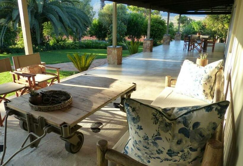 בית מלון כפרי Ploughman’s Rest