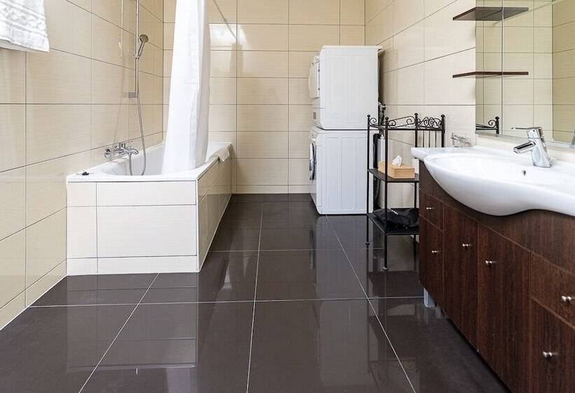 Los Lorentes Residences Bulle Hine Adon