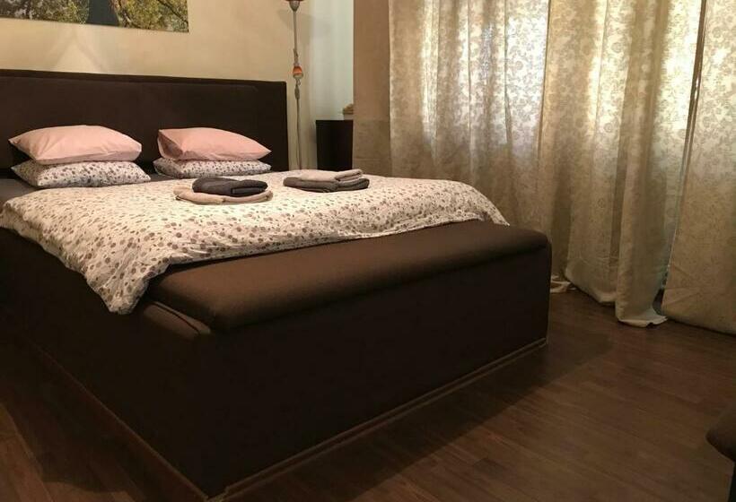 住宿加早餐 Apartmán Stursovka