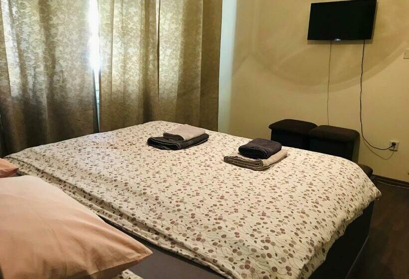 住宿加早餐 Apartmán Stursovka