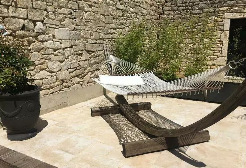 Aamiaismajoitus (B&B) Le Mas Des Auges