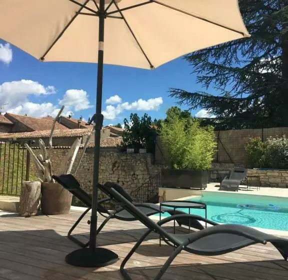 Aamiaismajoitus (B&B) Le Mas Des Auges