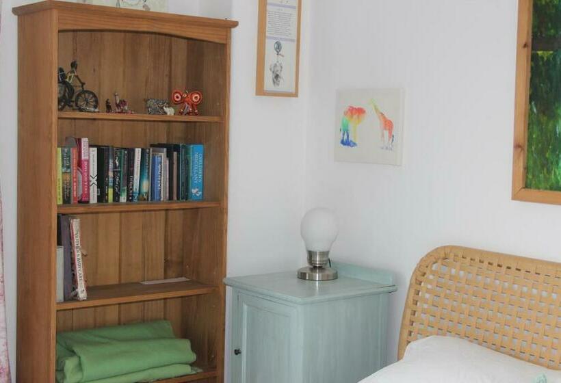 Bed and Breakfast Mapperton Hill Farm