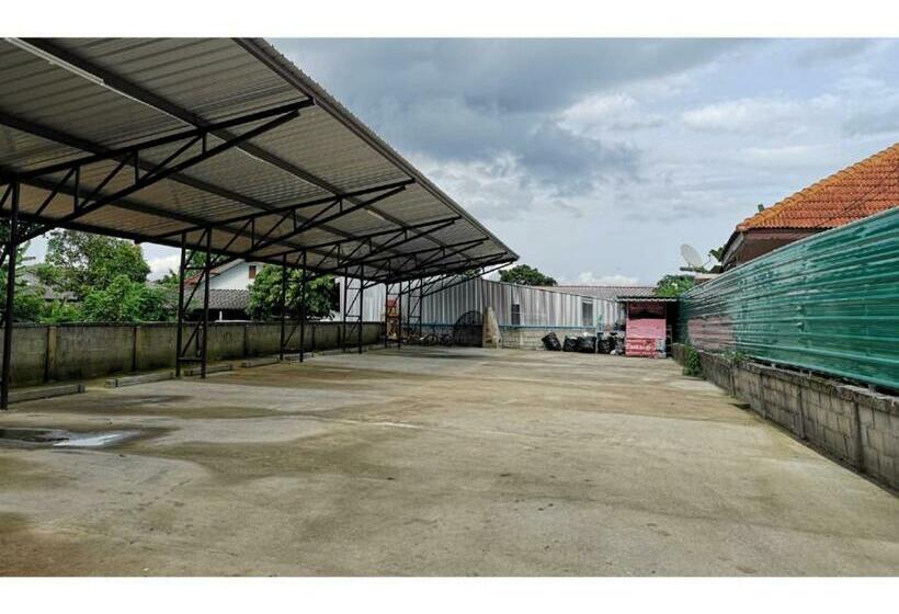 Отель Haohug Maekhachan