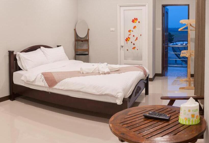 Отель Haohug Maekhachan