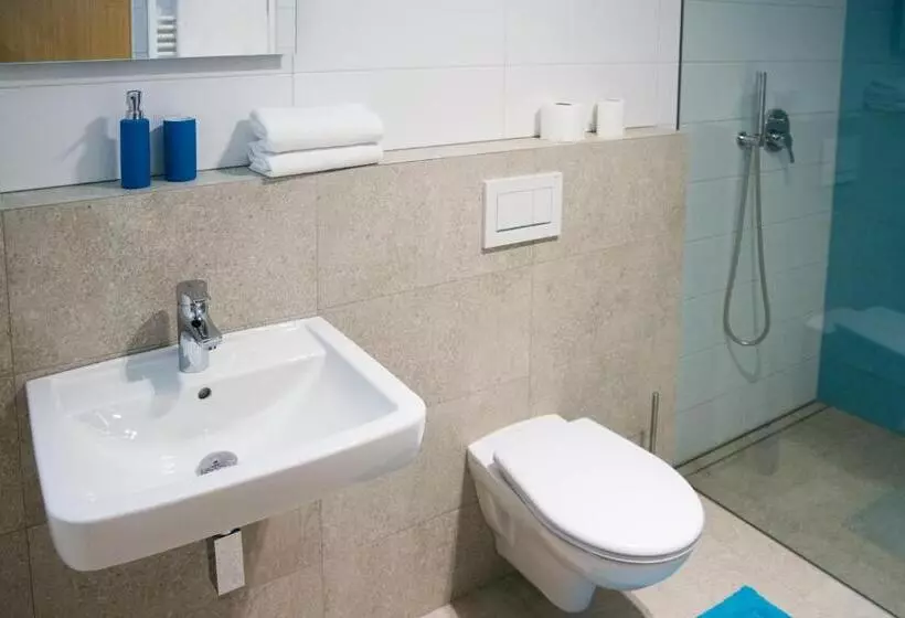 Majatalo Apart U Lva