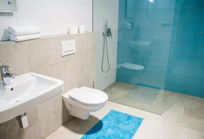 Majatalo Apart U Lva