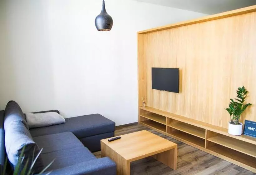 Majatalo Apart U Lva