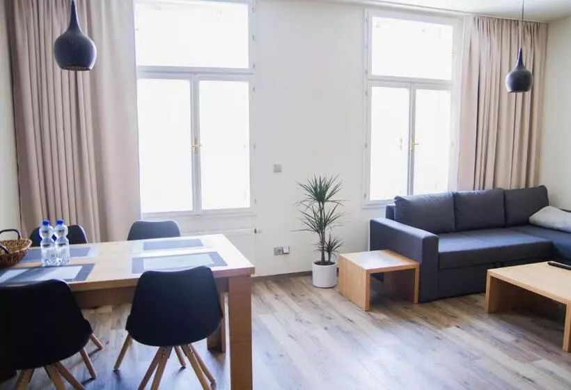 Majatalo Apart U Lva