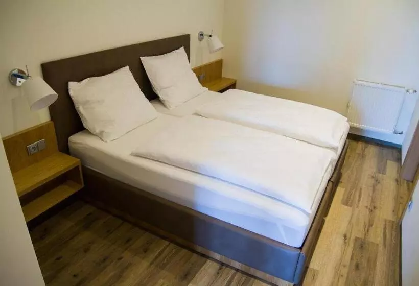 Majatalo Apart U Lva