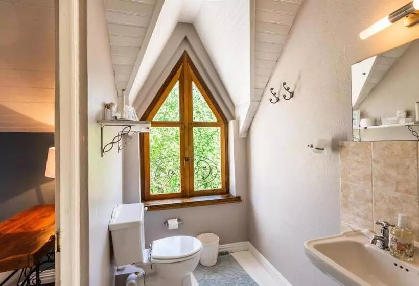 Majatalo Caledon Grace Guesthouse