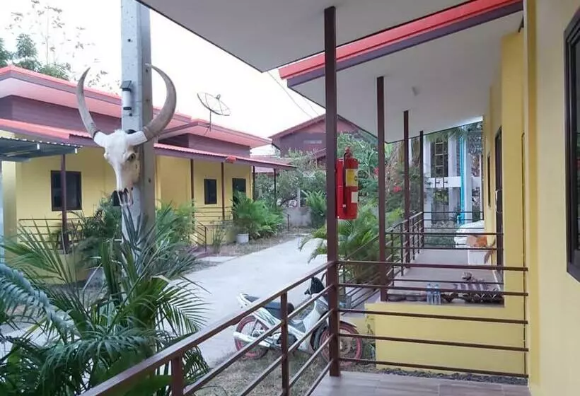 ペンション Lucky Home Prakhon Chai