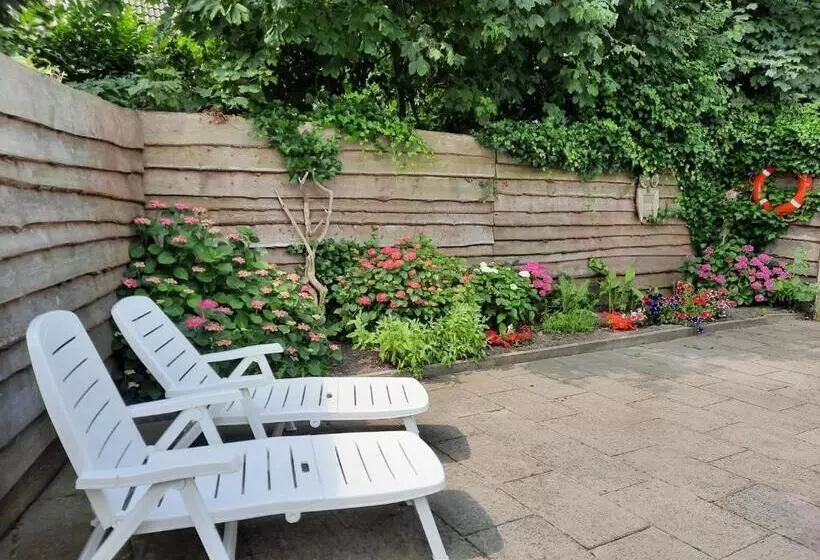 Majatalo Private Logies Texel Woodart