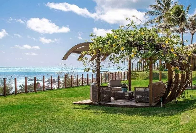 Carmel Charme Resort