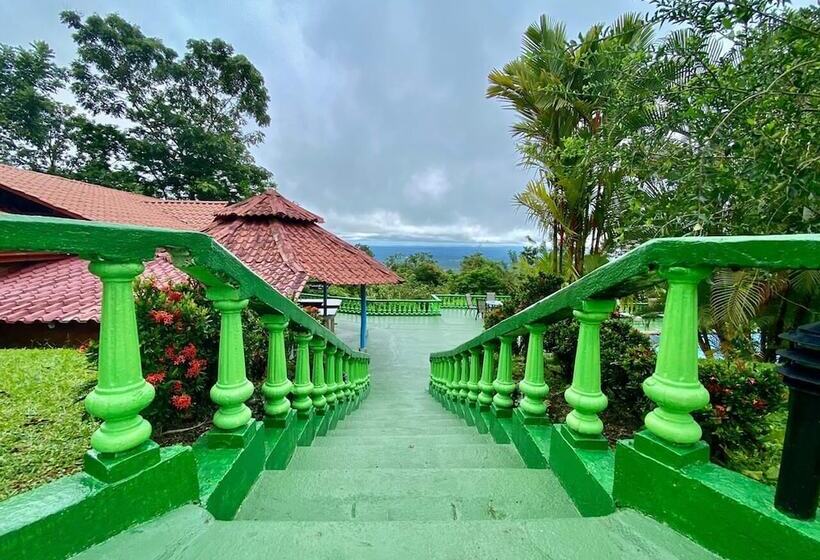 هتل Arenal Waterfall Lodge