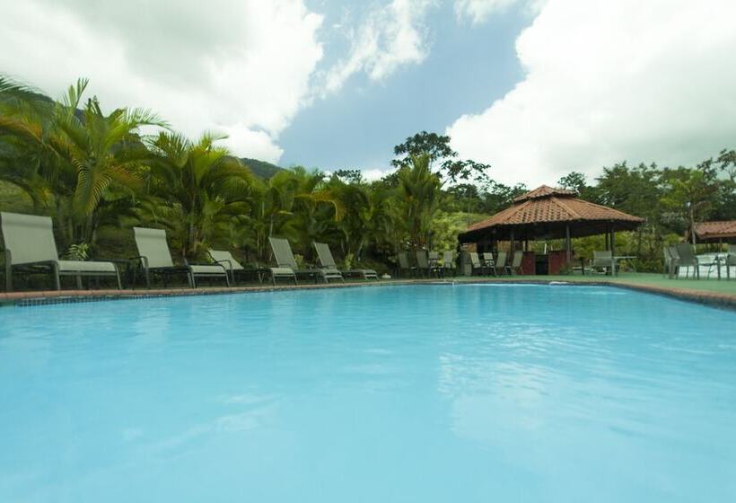 هتل Arenal Waterfall Lodge