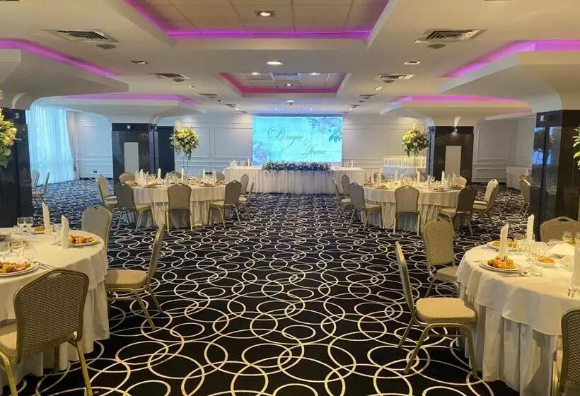 Business Hotel Conference Center & Spa