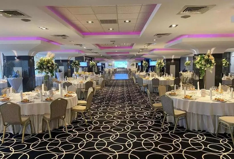 Business Hotel Conference Center & Spa