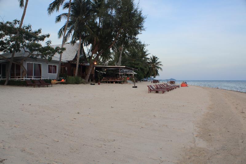 בית מלון כפרי Da Kanda Villa Beach Resort