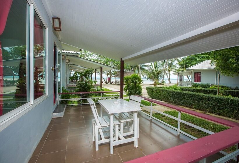 בית מלון כפרי Da Kanda Villa Beach Resort