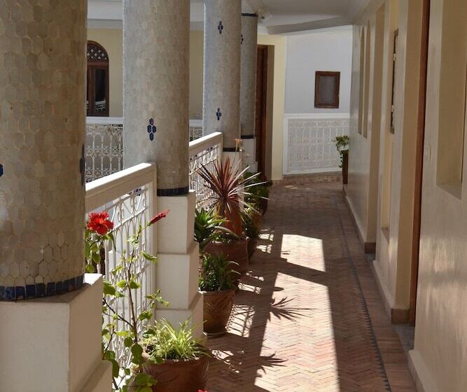 فندق Dar L Oussia