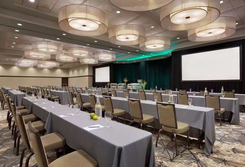 فندق Embassy Suites By Hilton Denver Downtown Convention Center
