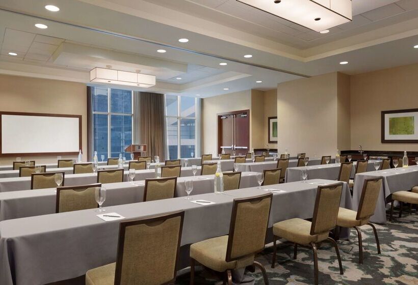 فندق Embassy Suites By Hilton Denver Downtown Convention Center
