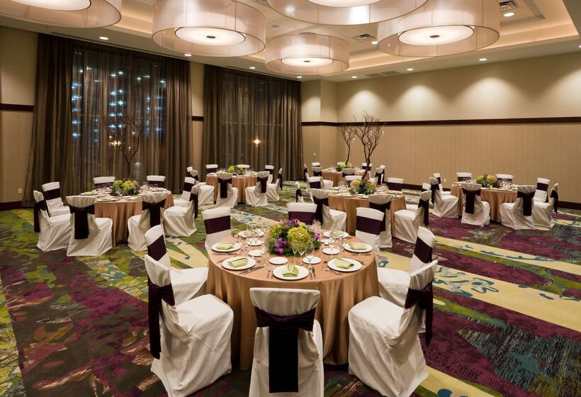 فندق Embassy Suites By Hilton Denver Downtown Convention Center