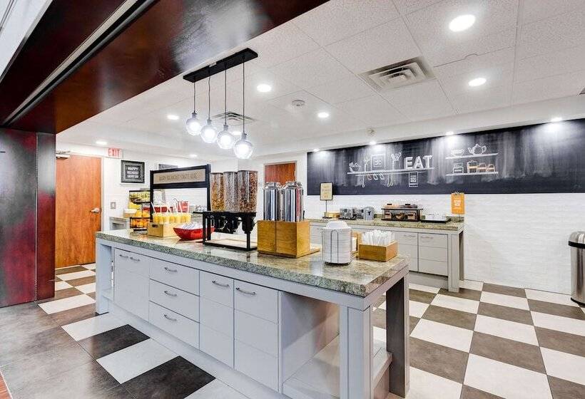 ホテル Hampton Inn & Suites By Hilton Brantford Conference Centre