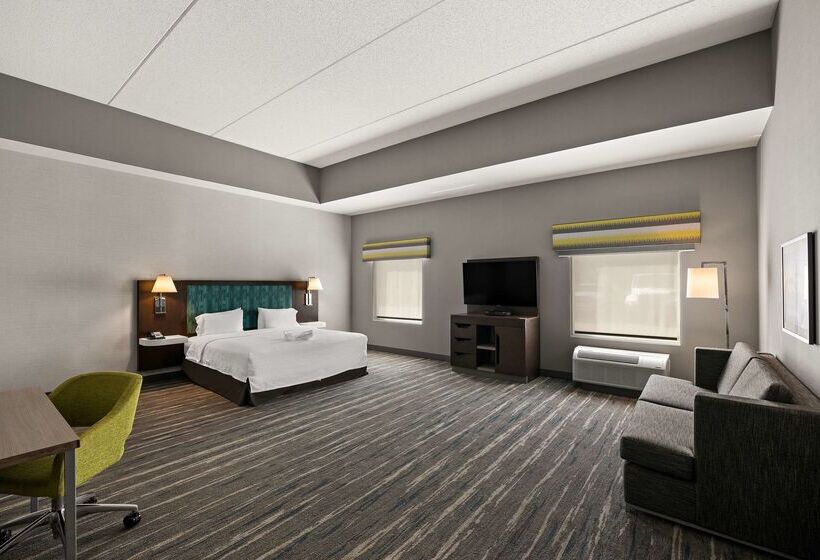 Отель Hampton Inn & Suites Poughkeepsie