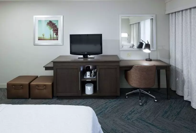 Отель Hampton Inn Los Angelesorange Countycypress