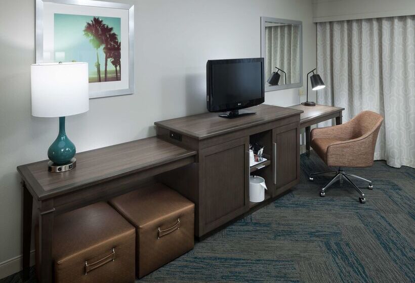 호텔 Hampton Inn Los Angelesorange Countycypress