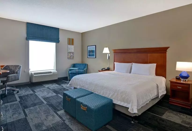 Отель Hampton Suites Birmingham Hoover