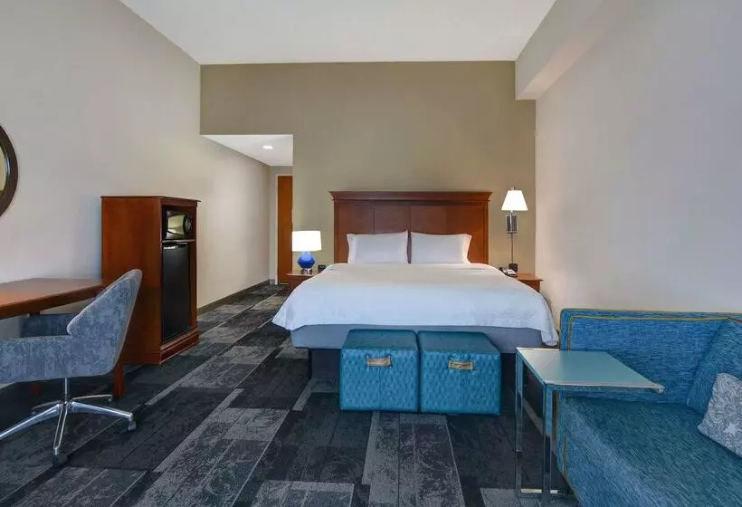 Отель Hampton Suites Birmingham Hoover