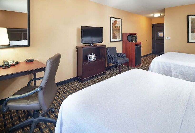 Отель Hampton Inn Sweetwater