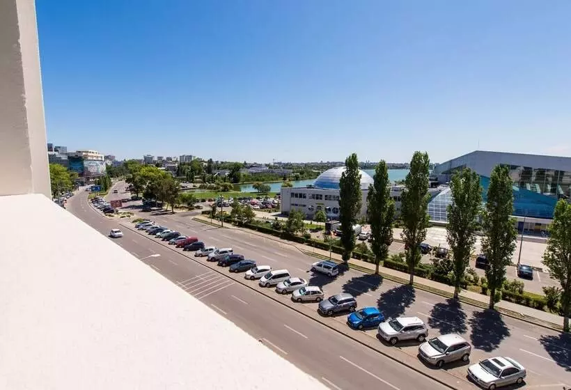 בית מלון כפרי Malibu Mamaia