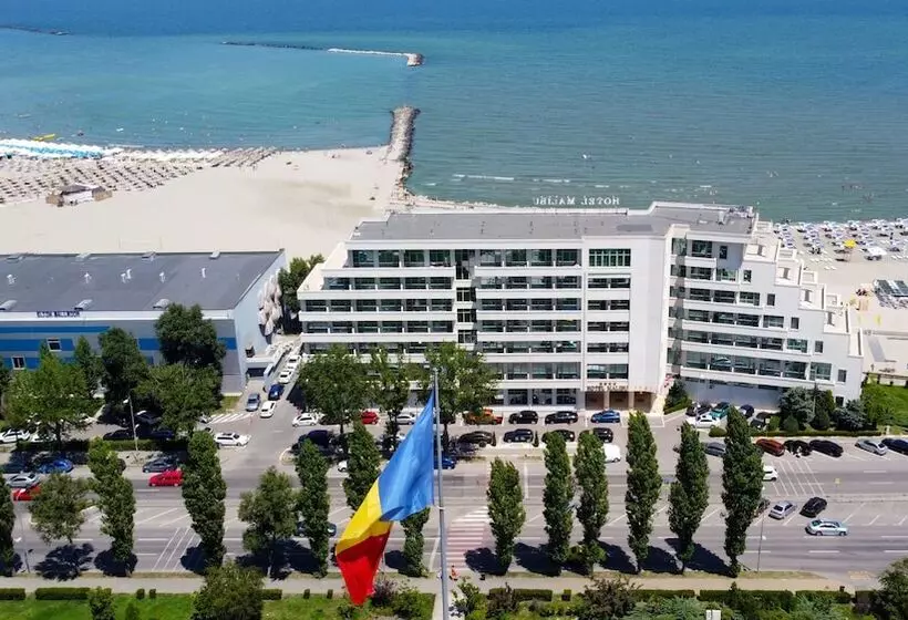 בית מלון כפרי Malibu Mamaia