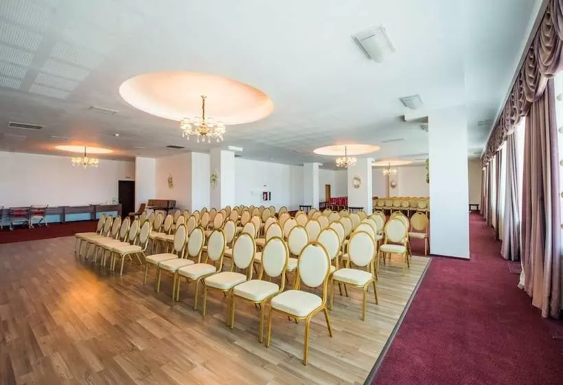 בית מלון כפרי Malibu Mamaia