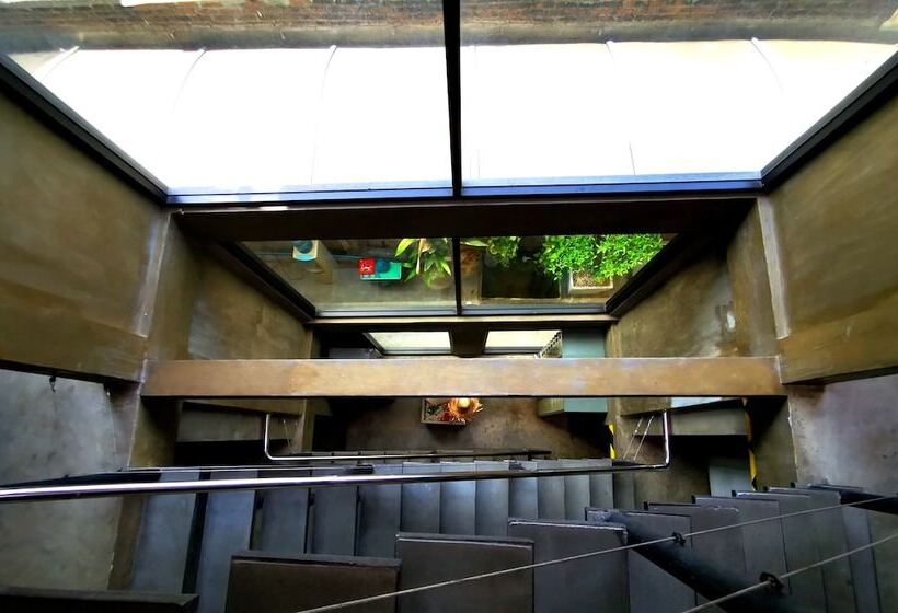 هتل The Chilli Bangkok