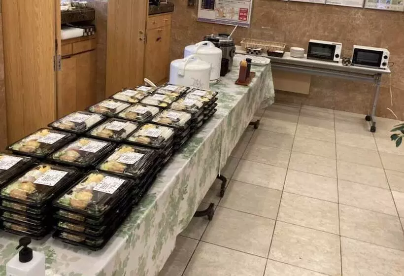 Отель Toyoko Inn Sapporo-eki Nishi-guchi Hokudai Mae